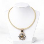 MIAMI arany bőr nyaklánc kristállyal