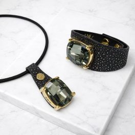 Queen Black Jewelry Set – Necklace and Bracelet