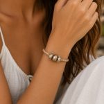 Beluga - Leather Bracelet with Pearls and Crystal - Beige